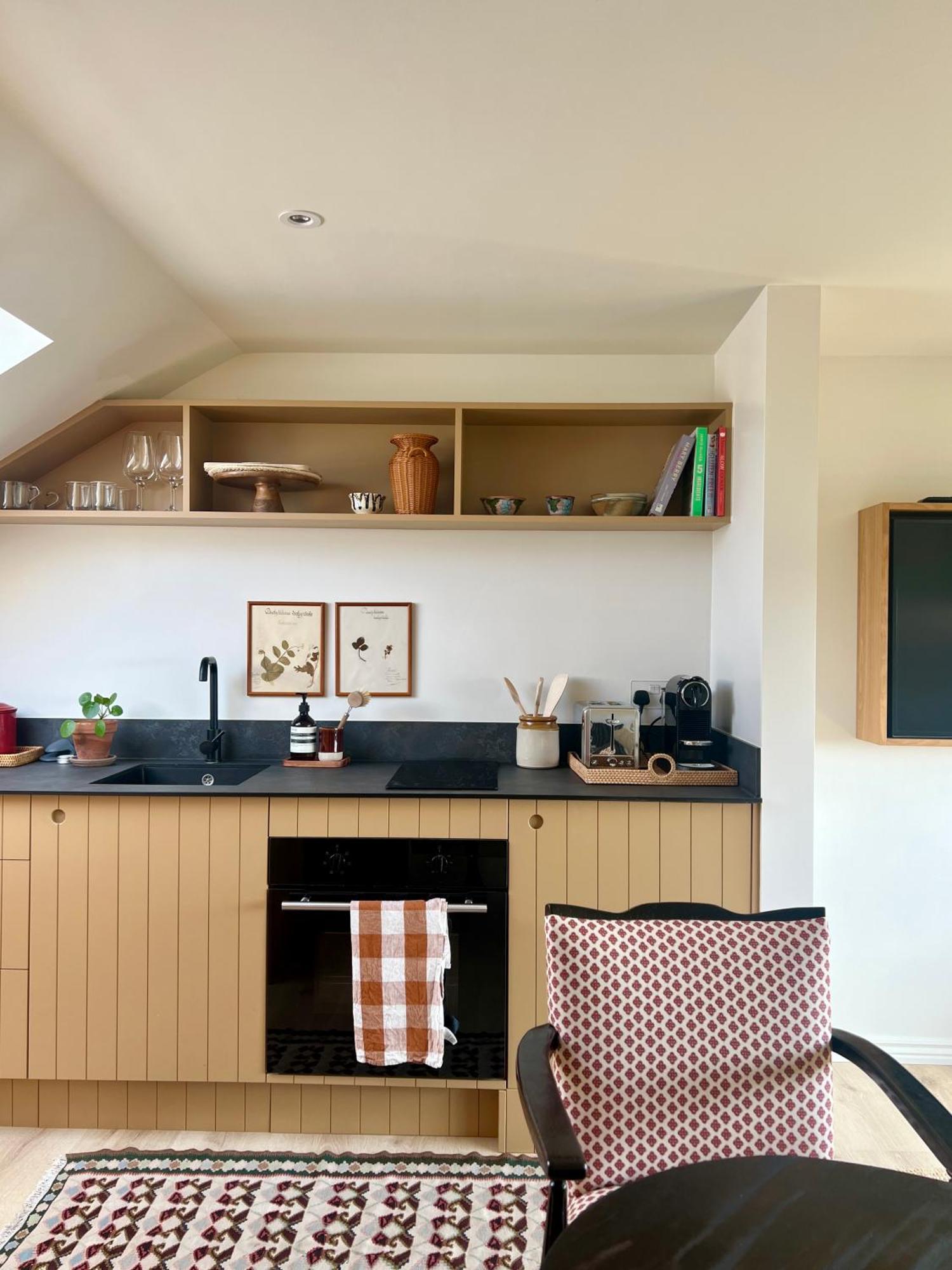 Alloggio in famiglia Entire Spacious Loft Studio-own Bathroom & Kitchen Within Victorian Terraced *